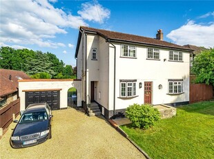 5 bedroom detached house for sale in Oxenden Wood Road, Chelsfield Park, Orpington, BR6