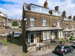 5 bedroom end of terrace house for sale in Norwood Terrace, Shipley, West Yorkshire, BD18