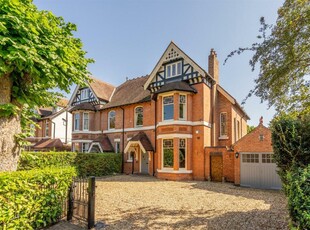 5 bedroom semi-detached house for sale in St. Bernards Road, Solihull, B92