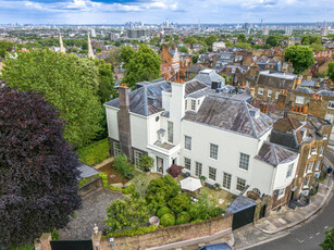 6 bedroom house for sale in Romneys House, NW3