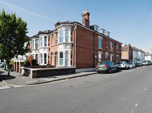 9 bedroom terraced house for sale in St. Davids Road, Southsea, Hampshire, PO5
