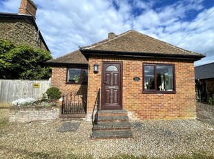 Bungalow for sale in Upper Green, Moreton Pinkney NN11
