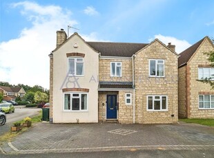 Detached house to rent in Merganser Drive, Bicester, Oxfordshire OX26