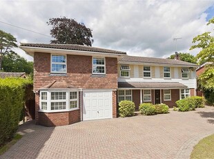 Detached house to rent in Nightingale Close, Cobham, Surrey KT11