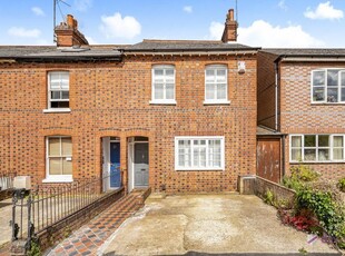 End terrace house to rent in Carnarvon Road, Reading, Berkshire RG1