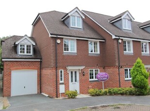 End terrace house to rent in Letcombe Place, Horndean, Waterlooville, Hampshire PO8
