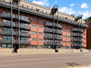 Flat for sale in Clyde Street, Glasgow G1