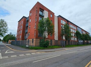 Flat to rent in Apartment B, Quay, Ordsall Lane, Salford M5