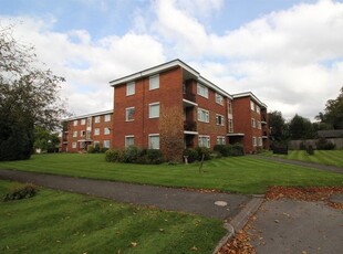 Flat to rent in Beverley Road, Leamington Spa CV32
