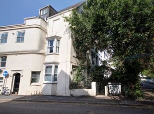 Flat to rent in Bystock Close, Queens Terrace, Exeter EX4