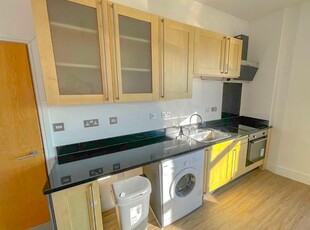 Flat to rent in C7, The Parade, Northampton NN1