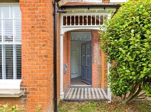 Flat to rent in Carlisle Avenue, St. Albans, Hertfordshire AL3