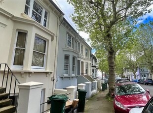 Flat to rent in Clyde Road, Brighton BN1