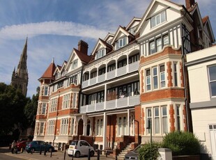 Flat to rent in Ellerslie Chambers, Hinton Road, Bournemouth BH1