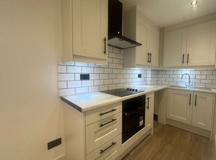 Flat to rent in Millstone Lane, Leicester LE1