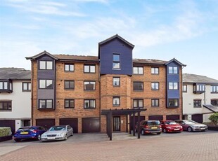 Flat to rent in Moorhead Court Channel Way, Ocean Village, Southampton SO14