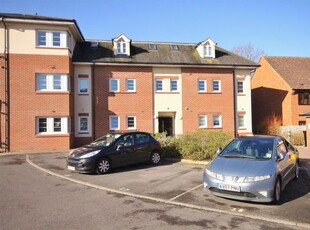 Flat to rent in Oxford Road, Kidlington OX5