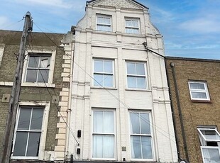Flat to rent in Parrock Street, Gravesend, Kent DA12