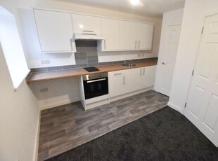 Flat to rent in Patchwork Row, Shirebrook, Mansfield NG20