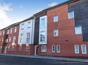 Flat to rent in Pytchley Street, Abington, Northampton NN1