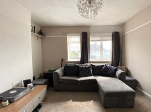 Flat to rent in South Farm Road, Worthing BN14