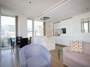 Flat to rent in Southbank Tower, South Bank, London SE1
