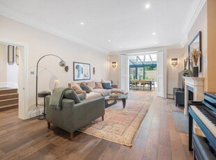 Flat to rent in Sutherland Avenue, Maida Vale W9