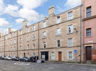 Flat to rent in Tarvit Street, Tollcross, Edinburgh EH3
