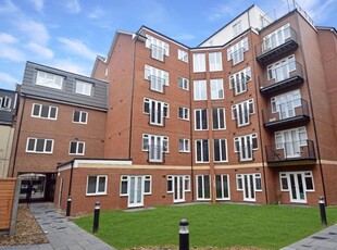 Flat to rent in The Elms, 26 John Street, Luton, Bedfordshire LU1