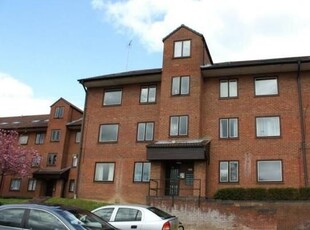 Flat to rent in Tippett Rise, Reading RG2