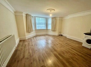 Flat to rent in Ullet Road, Liverpool L17