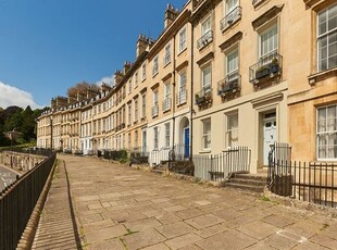 Flat to rent in Walcot Parade, Bath BA1