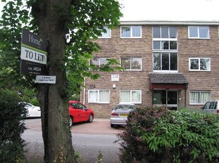 Flat to rent in Waters Edge, Beverley High Road, Hull HU6