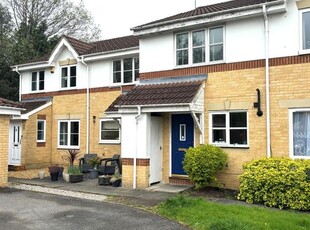 Property to rent in Richmond Close, Farnborough GU14
