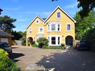 Semi-detached house to rent in Aspen Close, Hampton Wick, Kingston Upon Thames KT1