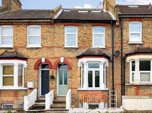Terraced House for sale - Bassant Road, SE18