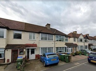 Terraced house to rent in Park Mead, Sidcup DA15