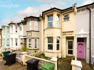 Terraced house to rent in Roedale Road, Brighton, East Sussex BN1