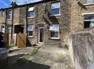 Terraced house to rent in St. Leonards Road, Bradford, West Yorkshire BD8