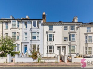 Terraced house to rent in Upper Lewes Road, Brighton BN2