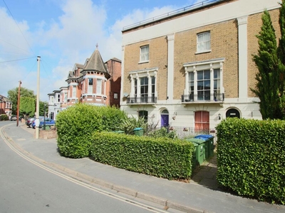 8 bedroom end of terrace house for sale in The Polygon, Southampton, SO15