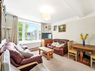 Cantelupe, Bartholomew Road, London, NW5 3 bedroom flat/apartment in London