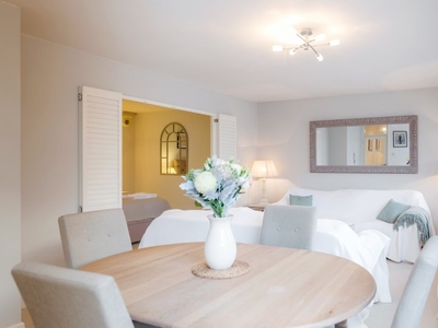 Comfy 1-bedroom flat to rent in Putney