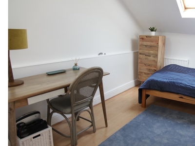 Cosy room to rent in 2-bedroom flat in Lambeth, London