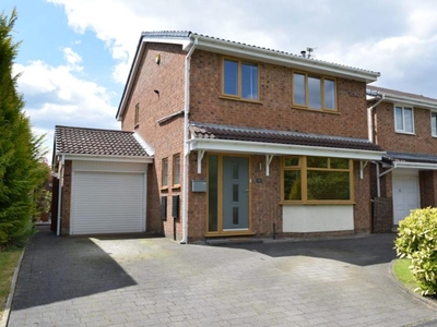 4 bedroom detached house for sale in Vincent Close, Old Hall, Warrington, WA5