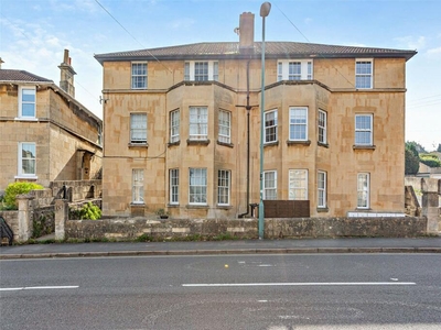 1 bedroom apartment for sale in Lower Oldfield Park, Bath, Somerset, BA2