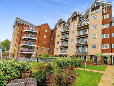 1 bedroom apartment for sale in The Boathouse Riverdene Place, Bitterne Park, Southampton, SO18