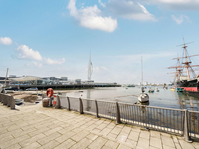 2 bedroom apartment for sale in The Hard, Portsmouth, PO1