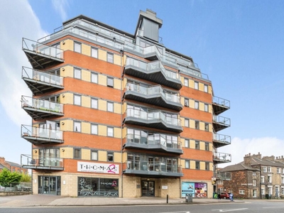 2 bedroom apartment for sale in Thorngate House, St. Swithins Square, Lincoln, Lincolnshire, LN2