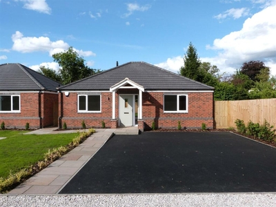 2 bedroom detached bungalow for sale in Melton Road, Syston, LE7